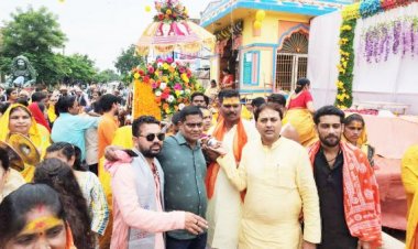 पालकी यात्रा का जगह-जगह स्वागत