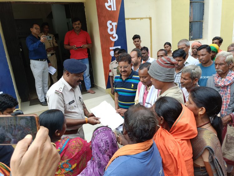 भुईहर समाज व अन्य समस्त जनजातीय एवम हिंदू समाज ने खोला मोर्चा : आस्ता थाना में ज्ञापन सौंप बिशप कुनकुरी,फादर सिस्टर एवम जिले के समस्त पास्टरों के विरुद्ध शिकायत कर किया जांच व कार्यवाही का मांग