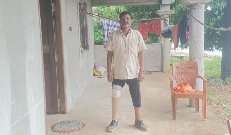 सड़क दुर्घटना में एक पैर गंवा चुके नंदकुमार को मुख्यमंत्री विष्णुदेव साय की पहल पर मिला कृत्रिम पैर, सीएम कैंप कार्यालय में लगाई थी गुहार, सीएम साय का जताया आभार........