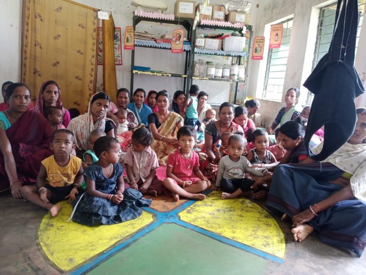 वजन त्यौहार: आंगनबाड़ी केन्द्र में पोषण स्तर का आंकलन जारी,माताओं और पालकों को दी जा रही पोषण आहार की जानकारी,सेल्फी जोन में बच्चे उत्साह से ले रहे सेल्फी