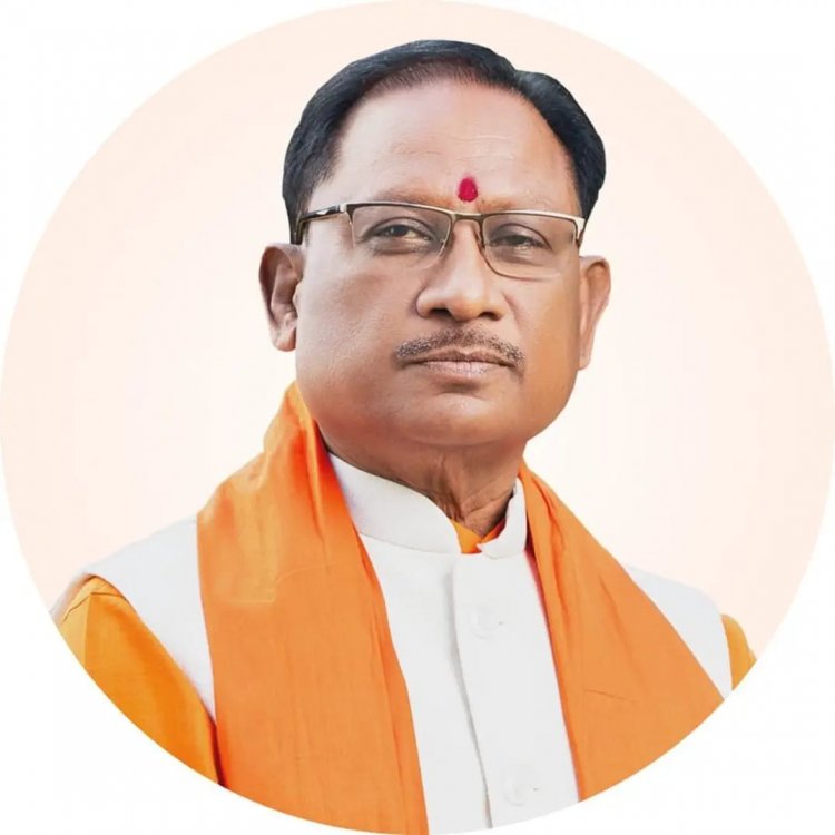 मुख्यमंत्री साय ने ग्राम छरछेद की घटना में पीड़ित परिवार को 10 लाख रूपए देने की घोषणा की : मुख्यमंत्री ने परिवारजनों से बातचीत कर बंधाया ढाढस
