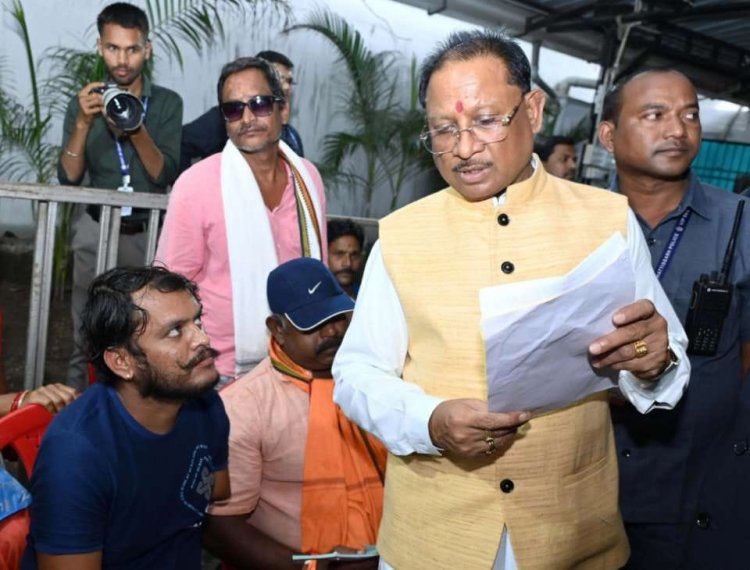 सागर को मिलेगा कृत्रिम हाथ, जनदर्शन में मुख्यमंत्री ने दिए निर्देश करेंट लगने से काटना पड़ा था एक हाथ, मुख्यमंत्री से साझा की थी अपनी समस्या