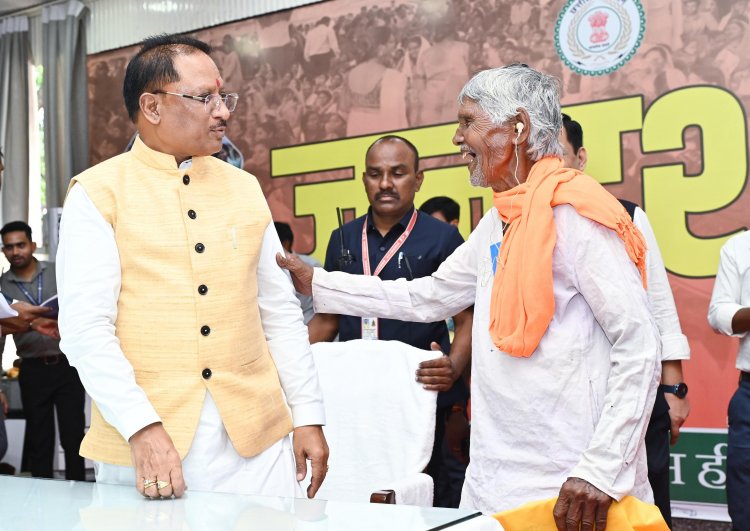मुख्यमंत्री साय ने जनदर्शन में हजारों लोगों की सुनी समस्याएं,मरीजों को इलाज के लिए मिली तत्काल मदद
