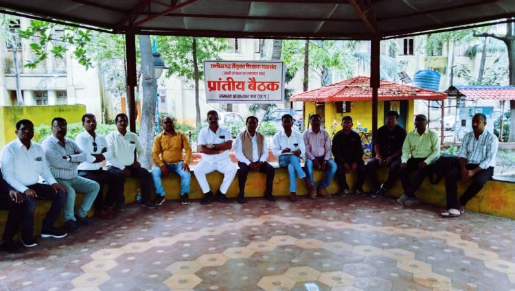 प्रदेशभर के कर्मचारी अधिकारी एक बार फिर आंदोलन की राह पर, मास्टर, बाबू, पटवारी, तहसीलदार,डिप्टी कलेक्टर और सफाईकर्मी से लेकर ड्राइवर तक सभी 27 सितंबर राज्य में रहेंगे हड़ताल पर, राज्य के 33 जिला मुख्यालयों में कर्मचारीयों अधिकारियों द्वारा एक बार फिर किया जायेगा जोरदार हल्ला बोल