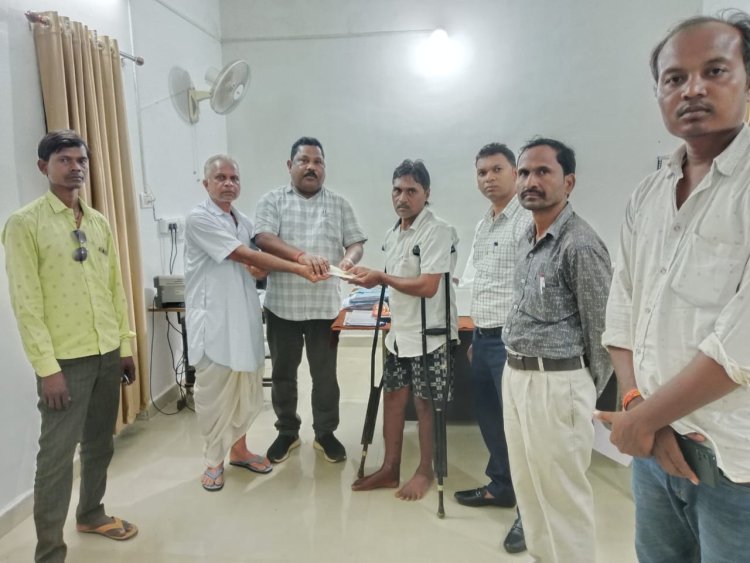 मुख्यमंत्री विष्णुदेव साय की पहल के बाद महज 6 घंटे में मिला 58 हजार रुपए की सहायता राशि : पीड़ित जयराम ने कहा सीएम हो तो ऐसा, सोचा भी नहीं था की इतना जल्दी मुझे मिल जायेगी सहायता राशि