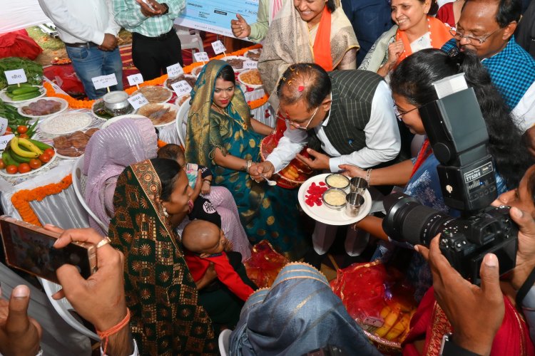वृद्धजनों की सेवा से मिलता है पुण्य और आशीर्वाद,वृद्धजनों के दुखदर्द को समझे और उन्हें उनकी सेवा का भरोसा दिलाए : मुख्यमंत्री साय