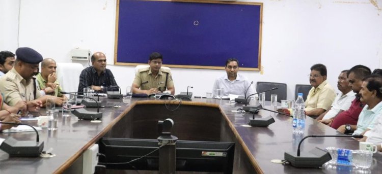 पारम्परिक दशहरा उत्सव के भव्य आयोजन एवं व्यवस्थापन हेतु बैठक का हुआ आयोजन  उत्सव हेतु व्यवस्था के लिए विभिन्न विभागों में समन्वय हेतु दिए गए निर्देश