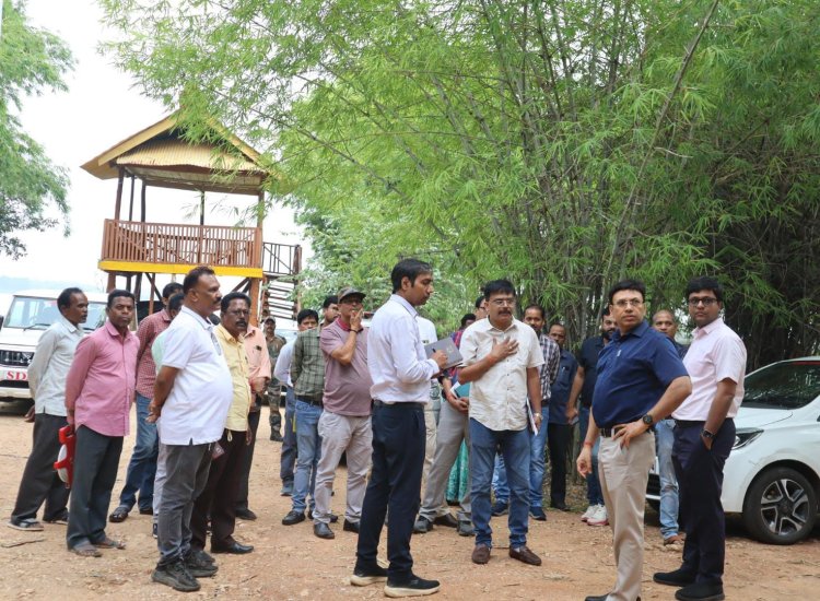 मयाली में होने वाले सीएम के कार्यक्रम की तैयारी जोरों पर : कलेक्टर और एसपी ने कार्यक्रम स्थल मयाली नेचर कैम्प में तैयारी का लिया जायजा