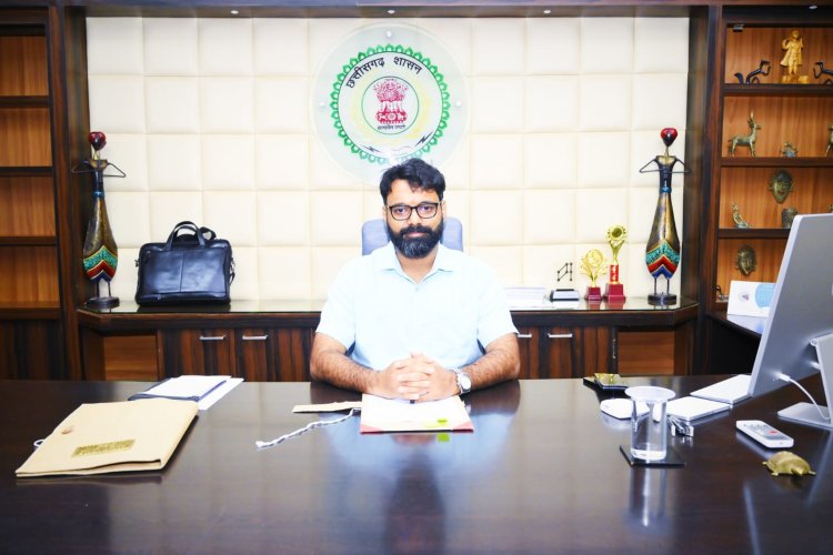 कलेक्टर ने राज्य स्थापना दिवस के अवसर पर नागरिकों से अपने घरों में दीप प्रज्जवलन करने की अपील की