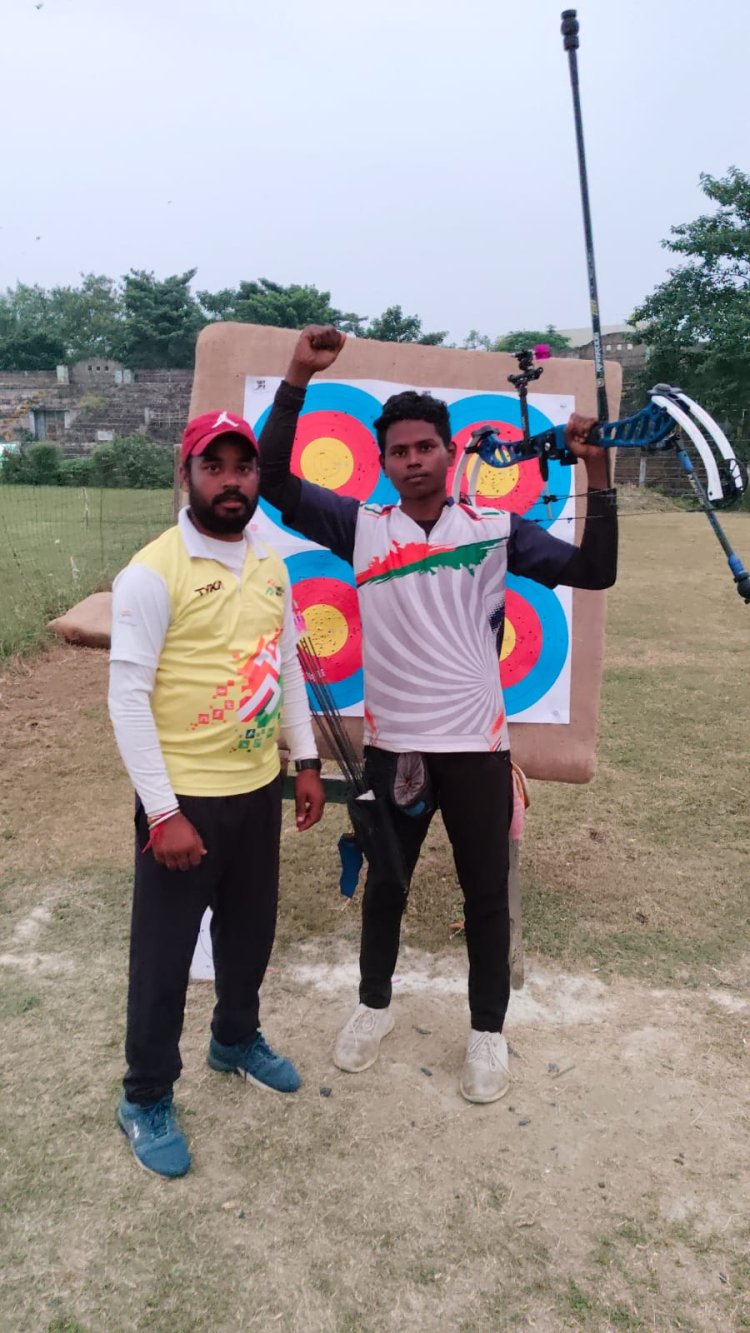 जिले के तीरंदाजी खिलाड़ी राष्ट्रीय स्तर की प्रतियोगिता में दिखाएंगे अपनी प्रतिभा विशेष पिछड़ी जनजाति पहाड़ी कोरवा मनोज राम राष्ट्रीय प्रतियोगिता के लिए चयनित अंडर 14 में खिलाड़ी आकाश राम चयनित मुख्यमंत्री ने खिलाड़ियों को दी अपनी शुभकामनाएं