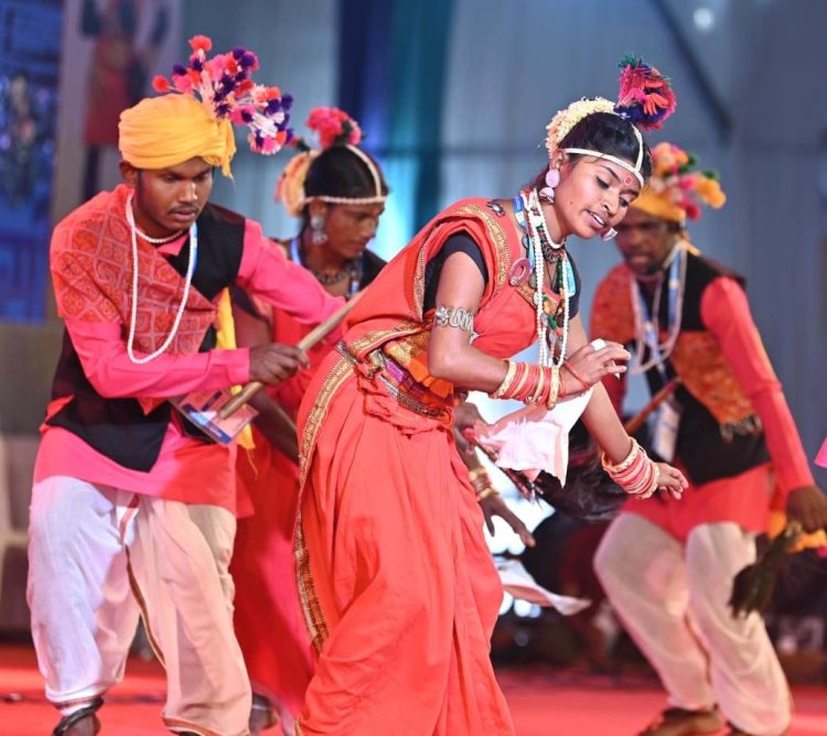 जनजातीय गौरव दिवस एवं अंतर्राज्यीय आदिवासी लोक नृत्य महोत्सव-2024,  एक मंच पर दिखी विभिन्न राज्यों की संस्कृतियों की अनूठी झलक,   देश भर से आए नर्तक दलों ने बिखेरी आदिवासी लोक नृत्यों की छटा