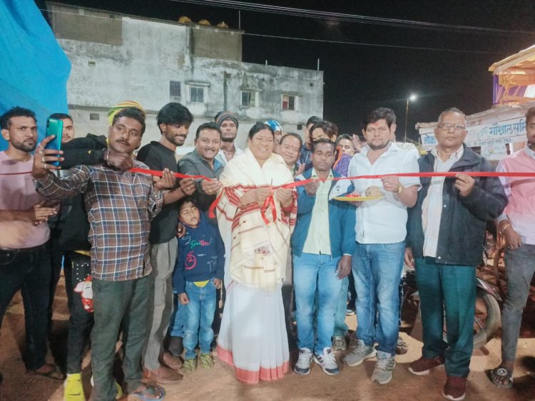 गौशाला में आयोजित शिल्प व्यापार मेला का जशपुर विधायक श्रीमती रायमुनी भगत ने किया शुभारंभ