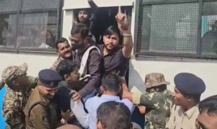 पुलिस की बड़ी कार्रवाई...बस्तर आदिवासी विकास प्राधिकरण की बैठक का विरोध करने निकले कांग्रेसियों को किया गिरफ्तार...पढ़ें पूरी समाचार