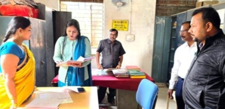 Jashpur News : SDM पत्थलगांव ने BEO कार्यालय का किया निरीक्षण...अनुपस्थित डाटा एंट्री ऑपरेटर को अवैतनिक करने के दिए निर्देश...पढ़ें पूरी खबर