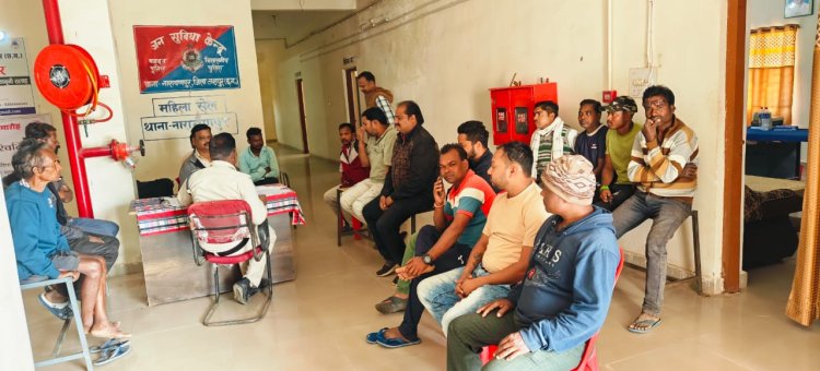 गौहत्या कर सेवन के लिये मांस पकाने वाले कुल 14 आरोपियों के विरुद्ध पुलिस ने किया बड़ी कार्यवाही,लिया हिरासत में,बजरंग दल ने किया सभी आरोपियों के विरुद्ध कठोर कार्यवाही का मांग
