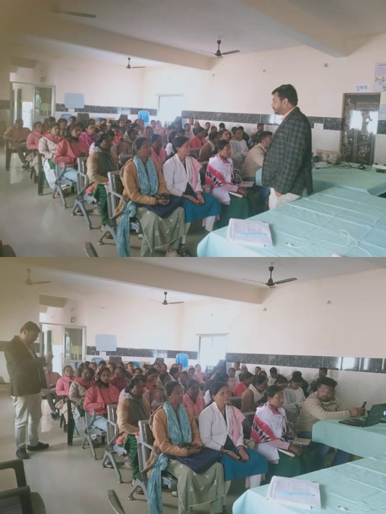 आयुष्मान कार्ड बनाने के लिए बगीचा के स्वास्थ्य कर्मचारियों को दिया गया प्रशिक्षण