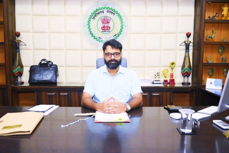 कलेक्टर ने जिले के सभी एसडीएम को शिविर लगाकर जन्म-प्रमाण पत्र जारी करने के दिए निर्देश पालकों को बिचौलिए और दलालों से सावधान रहने के लिए कहा एसडीएम को जन्म प्रमाण बनवाने के लिए अवैध वसूली करने वाले व्यक्ति पर सख्त कार्रवाई करने के निर्देश विद्यार्थियों के अपार आई.डी. बनाने के लिए जन्म प्रमाण-पत्र की पड़ रही आवश्यकता
