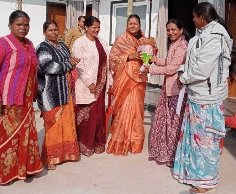 आ.बा.कार्यकर्ताओं और सहायिकाओं के विभिन्न मांगों को लेकर जिलाध्यक्ष कविता यादव के नेतृत्व में पांच सदस्यीय प्रतिनिधिमंडल ने की मंत्री लक्ष्मी राजवाड़े से सौजन्य मुलाकात,ज्ञापन सौंप मांगों को पूरा करने किया आग्रह