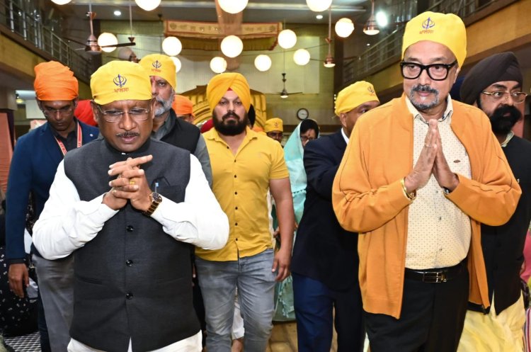 राज्यपाल डेका एवं मुख्यमंत्री साय गुरुद्वारा में आयोजित वीर बाल दिवस कार्यक्रम मे हुए शामिल,सीएम ने कहा अपने धर्म और संस्कृति की रक्षा के लिए वीर बालकों की शहादत को कभी भुलाया नहीं जा सकता
