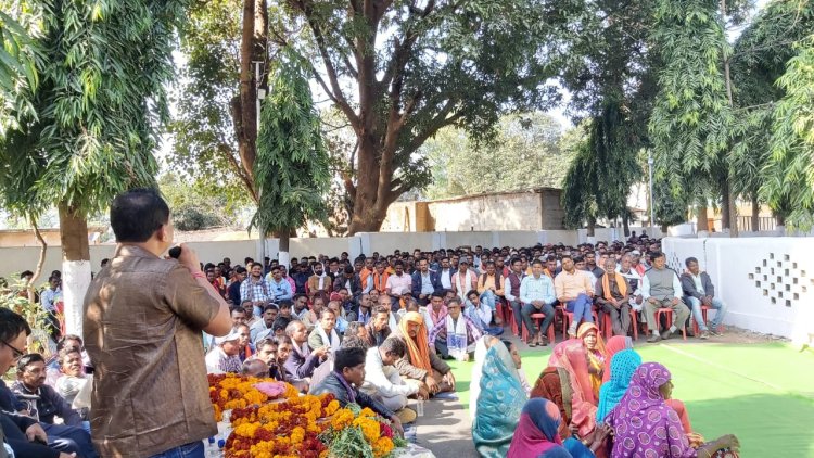 जिप सदस्य सालिक साय के सम्मान समारोह में उमड़ी कार्यकर्ताओं की भीड़, कार्यकर्ताओं के इस सम्मान से अभिभूत हुवे सालिक