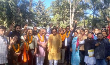 भाजपा ने शक्ति प्रदर्शन कर कराया सभी प्रत्याशियों का नामांकन दाखिल,भाजपा प्रदेश के पूर्व महामंत्री कृष्ण कुमार राय,विधायक रायमुनी भगत और प्रभारी रामकिशन भी रहे मौजूद