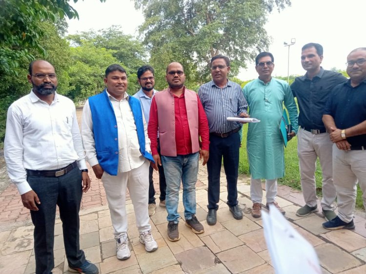 छत्तीसगढ़ प्रधान पाठक मंच ने किया आठवां वेतन आयोग का स्वागत.... प्रधानमंत्री नरेंद्र मोदी एवं केंद्र सरकार का जताया आभार....
