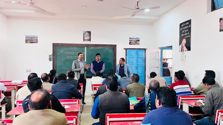 पीठासीन एवं मतदान अधिकारियों को नगरीय निकायों में निर्वाचन कराने हेतु दिया गया प्रशिक्षण, विकासखंड स्तर पर मास्टर ट्रेनरों द्वारा दिया गया प्रशिक्षण