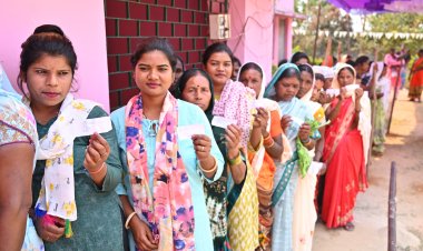 जनपद पंचायत क्षेत्र कुनकुरी के 129 मतदान केंद्रों में मतदान हुआ संपन्न : एक परिवार के तीन पीढ़ियों ने एक साथ मतदान कर दिया जागरूकता का संदेश