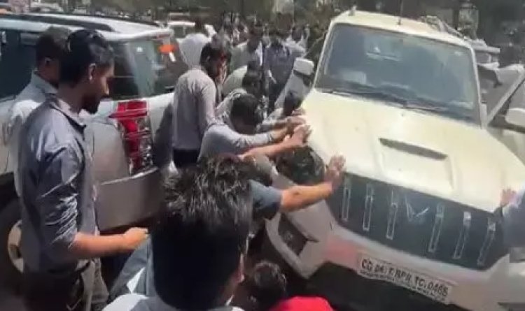 Chhattisgarh Breaking : स्कार्पियों की चपेट में आए कई लोग...ट्रायल ड्राइवर ने गलती से दबाया एक्सीलेरेटर...पढ़ें पूरी खबर
