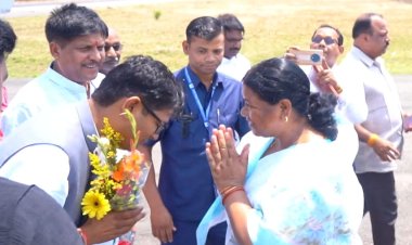 वित्त मंत्री और जिले के प्रभारी मंत्री ओपी चौधरी का आगडीह हवाई पट्टी में किया गया आत्मीय स्वागत 