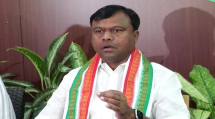 CG Breaking : तेंदूपत्ता बोनस घोटाला मामला...ACB-EOW की कार्रवाई पर गरमाई सियासत...PCC चीफ बैज ने वन मंत्री कश्यप पर लगाए गंभीर आरोप... पढ़ें पूरी खबर