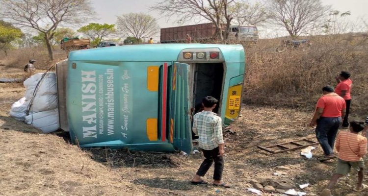 Accident Breaking : छत्तीसगढ़ से प्रयागराज जा रही बस MP में पलटी...घायल यात्री अस्पताल में भर्ती...पढ़ें पूरी खबर