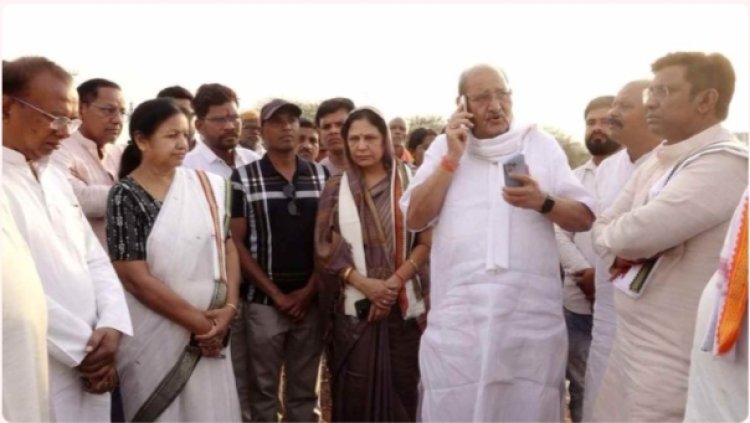 CG Breaking : मवेशियों की मौत का मामला...कांग्रेस की जांच टीम पहुंची गांव...धनेंद्र साहू बोले- डंपिंग खराब भूसा खाने से हुई गायों की मौत, दोषियों पर हो कार्रवाई...पढ़ें पूरी खबर