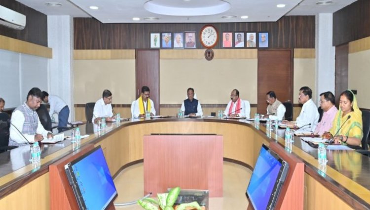 CG Breaking : CM साय की अध्यक्षता में कैबिनेट की बैठक शुरू...कई महत्वपूर्ण मुद्दों पर लग सकती है मुहर... शपढ़ें पूरी खबर