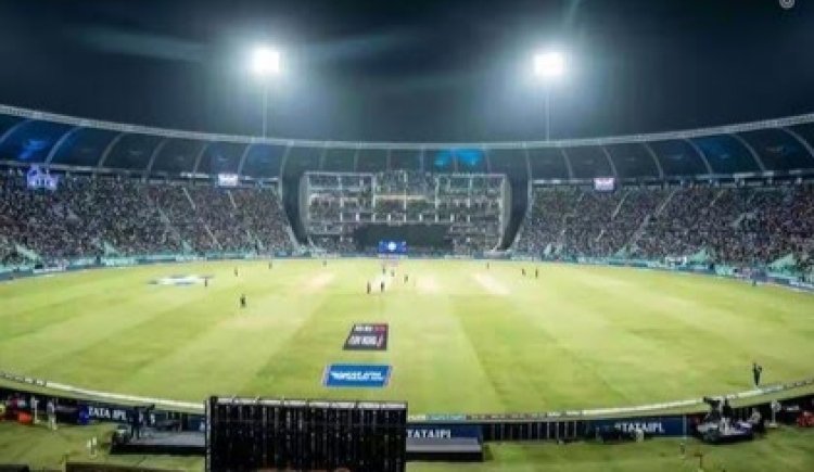 RCB vs SRH Pitch Report : इकाना स्टेडियम की पिच का आज कैसा रहेगा मिजाज और किसे मिलेगा फायदा? जानें