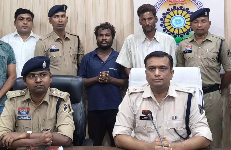 Raigarh Big News : बाबा साहब आंबेडकर की मूर्ति पर कीचड़ लगाने वाले गिरफ्तार..दोनों मजदूर नशे की हालत में किया था यह काम..पढ़ें पूरी खबर