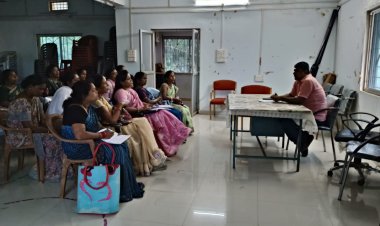 केंद्र संचालन में आ रही दिक्कतों और परेशानियो को लेकर छत्तीसगढ़ आंगनबाड़ी कार्यकर्ता सहायिका संघ पंजी.409 ने जिला कार्यक्रम अधिकारी से मुलाकात कर किया निराकरण का मांग,जिलाध्यक्ष श्रीमती कविता यादव ने गिनाई समस्याएं