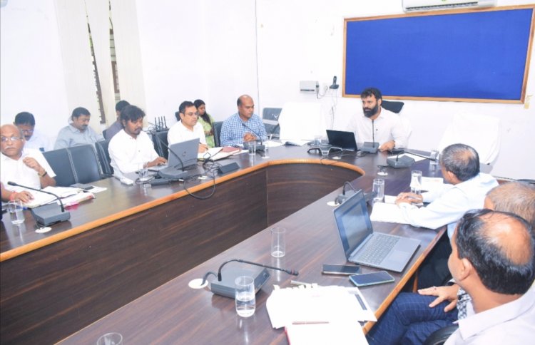 कलेक्टर ने रजत जयंती वर्ष के आयोजन की तैयारी के लिए दिये आवश्यक दिशा निर्देश,15 अगस्त से 6 फरवरी तक 25 सप्ताह तक मनाया जयेगा रजत जयंती