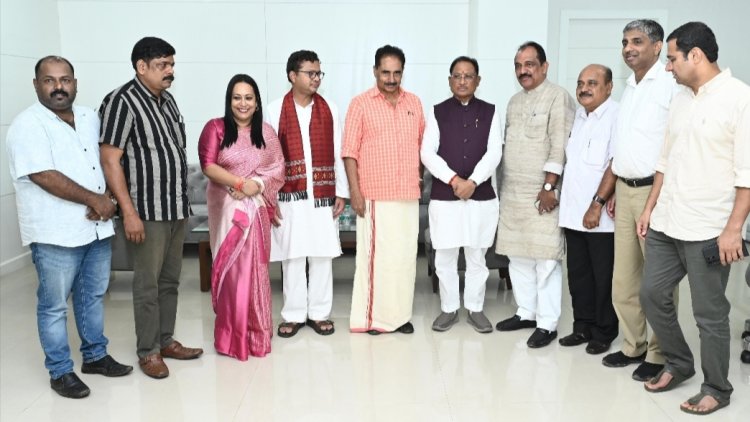 मुख्यमंत्री श्री साय से केरल एवं उड़ीसा के सांसदों के प्रतिनिधिमंडल ने की सौजन्य मुलाकात