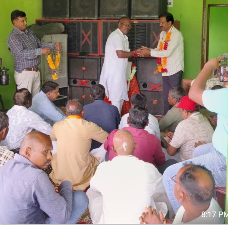 हर घर तिरंगा यात्रा हेतु ग्रामीण मंडल महादेवडांड मे जिला भाजपा उपाध्यक्ष शंकर गुप्ता एवं मंडल अध्यक्ष प्रतिक सिंह की उपस्थिति मे कार्यशाला का हुआ का आयोजन