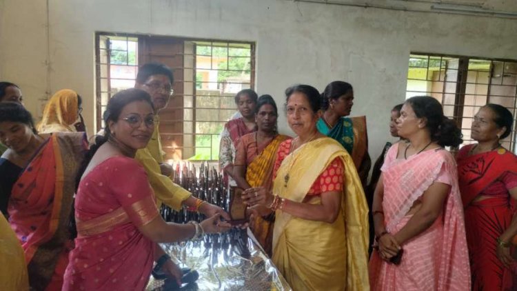 छत्तीसगढ़ आंगनबाड़ी कार्यकर्ता सहायिका संघ पंजी.409 के जिला स्तरीय सम्मेलन में प्रांतीय संरक्षक देवेंद्र पटेल ने कही बड़ी बात : पेंशन ग्रेज्युटी और जीने लायक वेतनमान का सपना होगा 2025 में पूरा,सरकार देगी कार्यकर्ताओं और सहायिकाओं की मांगों पर ध्यान