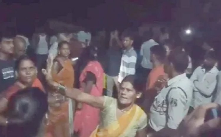 CG Crime : Love Marriage को लेकर दो पक्षों में हिंसक भिड़ंत.! भारी पुलिस बल तैनात..हिरासत में 9 लोग..पढ़ें पूरी ख़बर