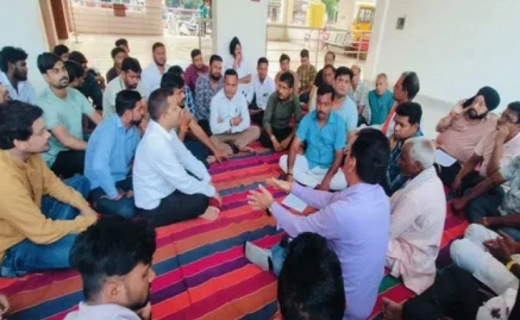 CG Big News : जन्माष्टमी के दिन गौ मांस की बिक्री मामले में सभी समाज ने की कड़ी निंदा.! हिंदू संगठन ने कहा - आरोपी के घर चलाएं बुलडोजर..पढ़ें पूरी ख़बर