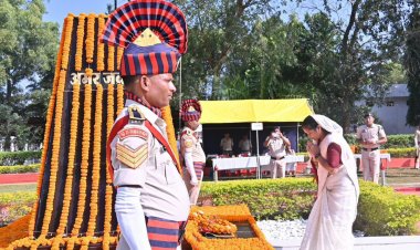 पुलिस स्मृति दिवस पर मंत्री श्रीमती लक्ष्मी राजवाड़े ने शहीद जवानों को दी श्रद्धांजलि