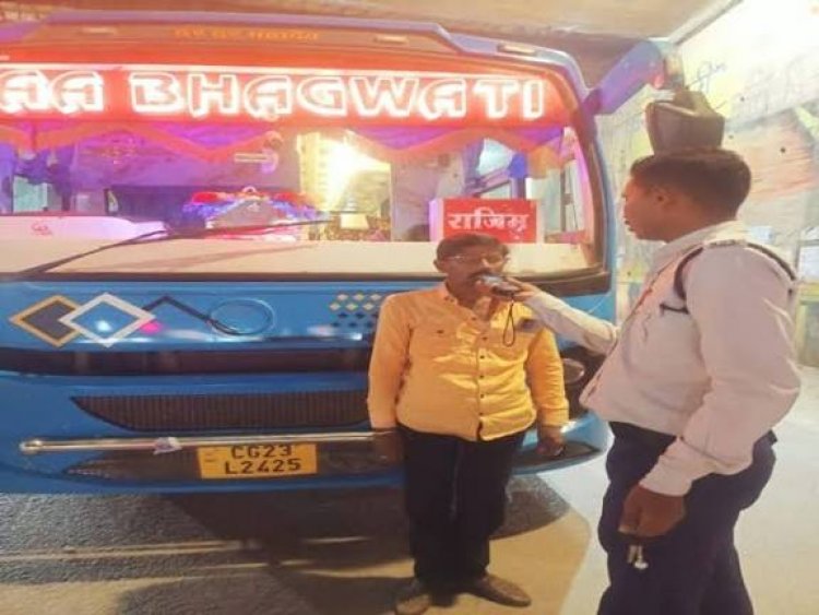 रायपुर पुलिस नशे की हालत में वाहन चलाने वालों के खिलाफ सख्त चेकिंग कार्रवाई कर रही