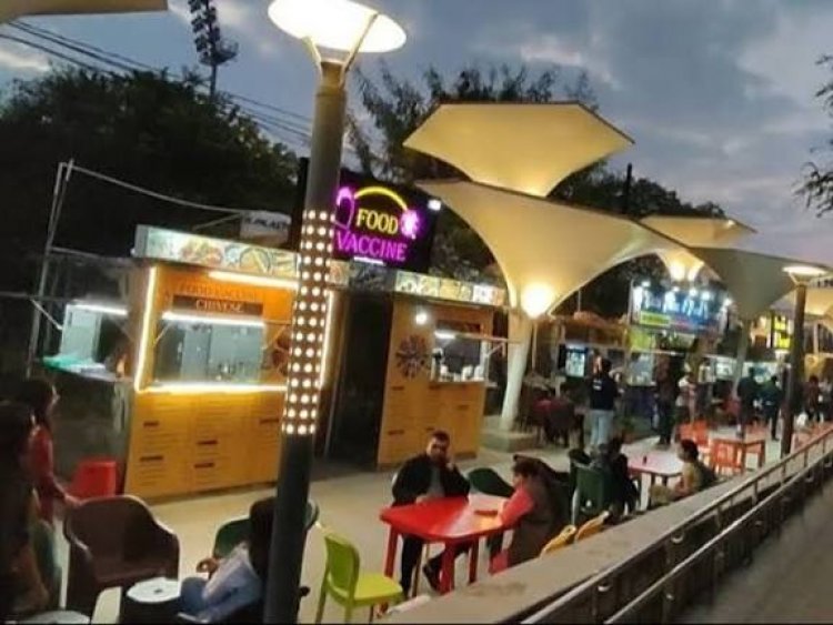 राजधानी रायपुर के एनआईटी चौपाटी को आज आमानाका शिफ्ट किया जाना है, लेकिन शिफ्टिंग से पहले ही विवाद बढ़ गया