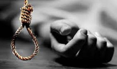 मां की मौत का सदमा बेटा नहीं कर सका बर्दाश्त, फांसी लगाकर की आत्महत्या, होर्डिंग टॉवर से लटकता मिला शव