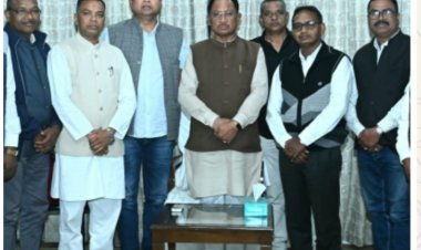 *मुख्यमंत्री विष्णुदेव साय से हल्बा- हल्बी समाज के प्रतिनिधिमंडल ने की सौजन्य मुलाक़ात कर शक्ति दिवस एवं अमर क्रांतिकारी शहीद गेंद सिंह जी के 201 वीं शहादत दिवस समारोह के लिए दिया आमंत्रण*