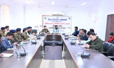 *कलेक्टर एवं एस एस पी ने बिना हेलमेट,बिना सीटबेल्ट,शराब पीकर गाड़ी चलाने वालों पर शक्त कार्यवाही करने दिये निर्देश*