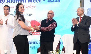 कामधेनु विवि में पूर्व छात्र-छात्राओं का मिलन समारोह संपन्न, अपने अपने अनुभवों को किया साझा